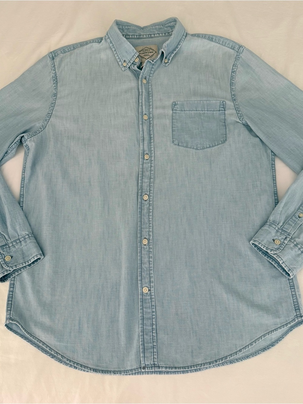 St. John’s Bay Men’s Light Wash Chambray Button Down Shirt Blue Size L Americana